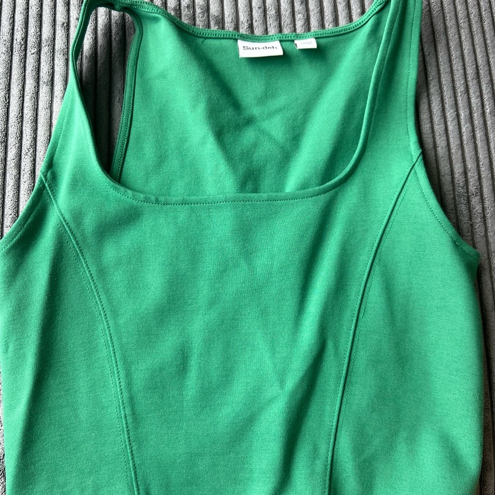 Aritiza Mia Sundeh Green Tank Top
